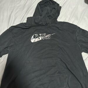 Nike women’s sweatshirt